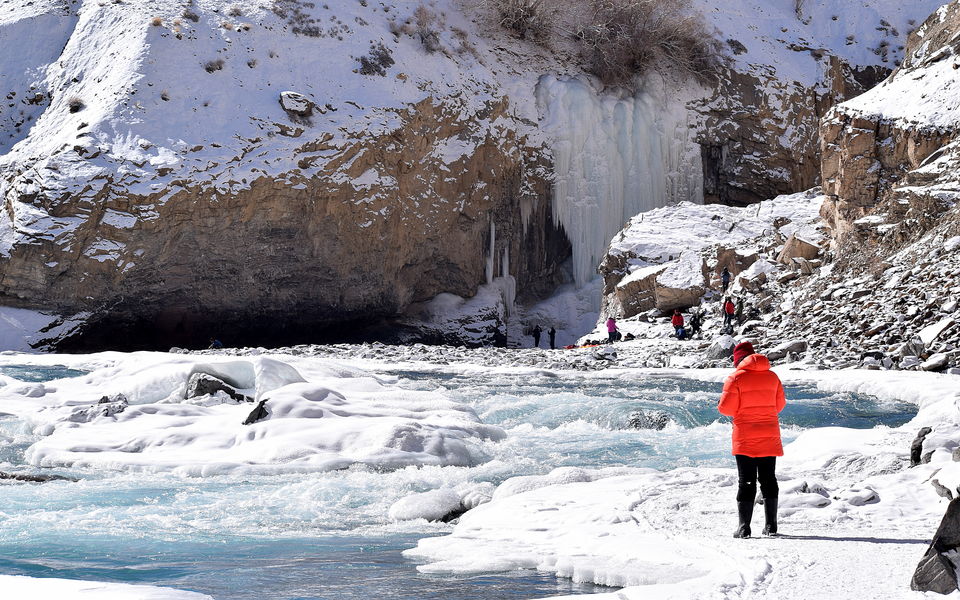 Photo of Tibb Cave, Zanskar Valley Road by Vikas Vashisht