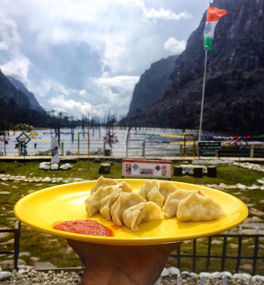 Photo of With A Yellow Plate In Hand, This Guy Is Raising Lakhs To Travel Across India 10/16 by My Yellow Plate