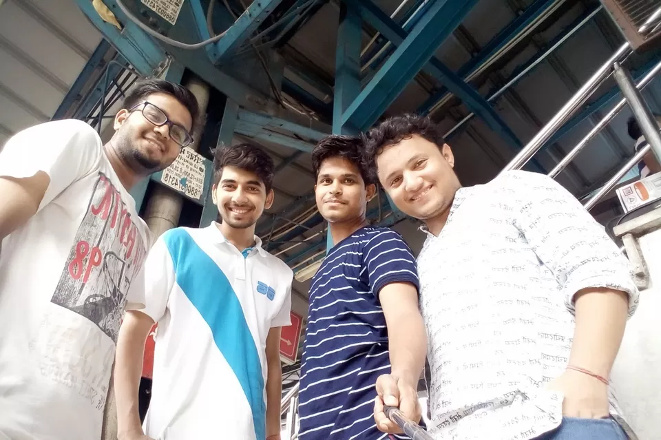 Photo of Hazrat Nizamuddin Platform No. 6 & 7, New Delhi, Delhi, India by Arun Pratap Singh