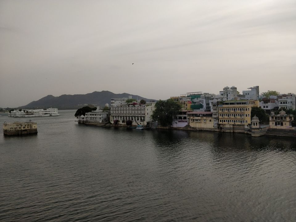 Photo of UDAIPUR : FATEHSAGAR LAKE, MAHARANA PRATAP STAMBH, ROPEWAY, PICHOLA LAKE, JHEEL GINGER CAFE by Rohan Gokhale (RG)