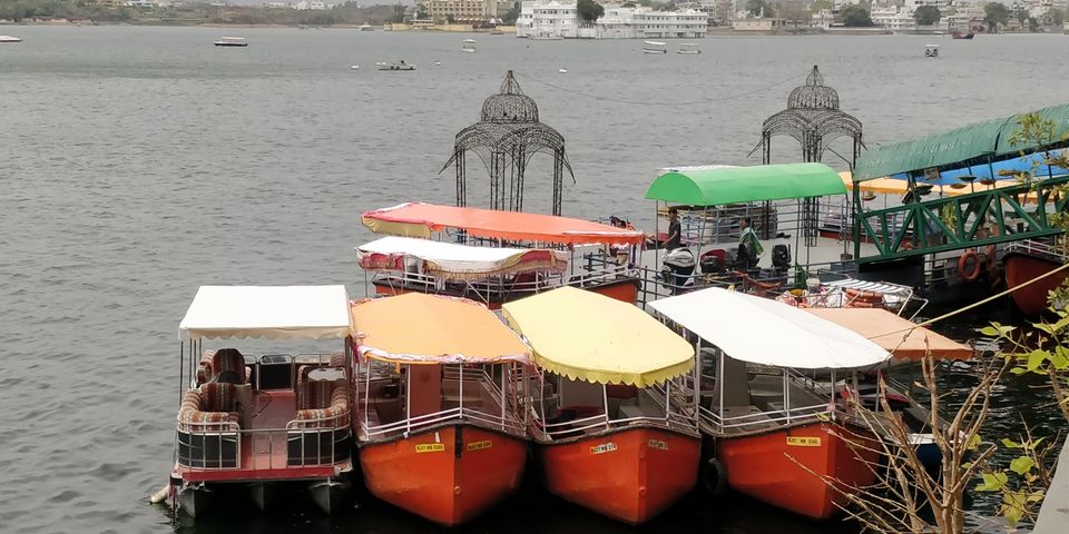 Photo of UDAIPUR : FATEHSAGAR LAKE, MAHARANA PRATAP STAMBH, ROPEWAY, PICHOLA LAKE, JHEEL GINGER CAFE by Rohan Gokhale (RG)