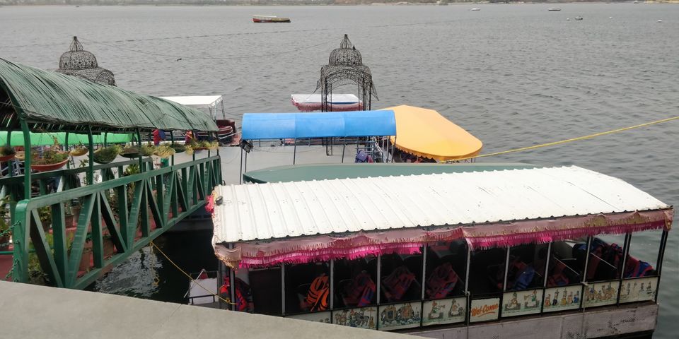 Photo of UDAIPUR : FATEHSAGAR LAKE, MAHARANA PRATAP STAMBH, ROPEWAY, PICHOLA LAKE, JHEEL GINGER CAFE by Rohan Gokhale (RG)