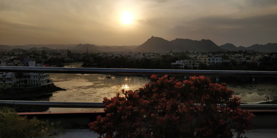 Photo of UDAIPUR : FATEHSAGAR LAKE, MAHARANA PRATAP STAMBH, ROPEWAY, PICHOLA LAKE, JHEEL GINGER CAFE by Rohan Gokhale (RG)