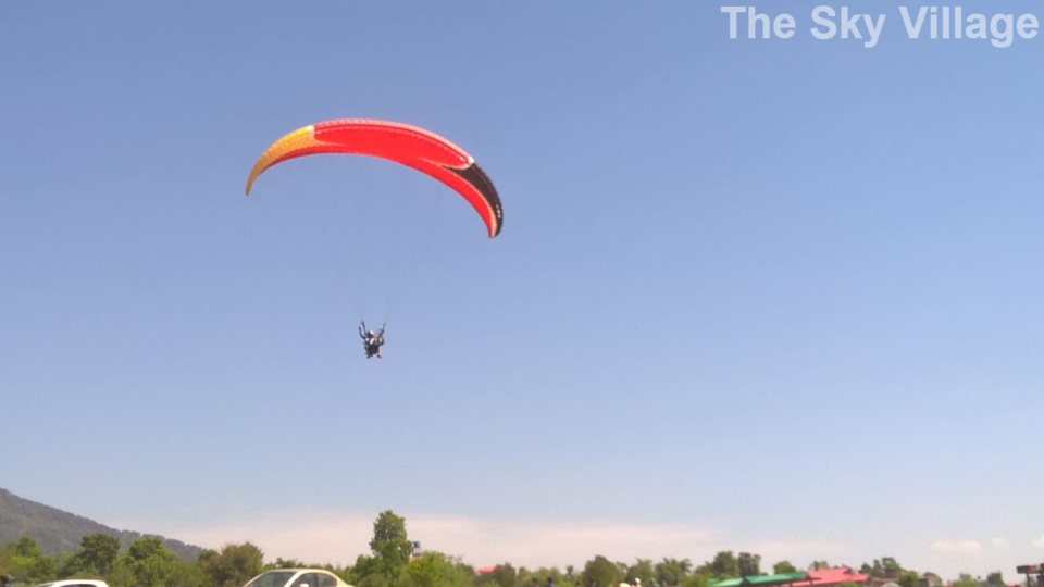 Photo of PARAGLIDING IN BIR BILLING 1/1 by Gagan Sood