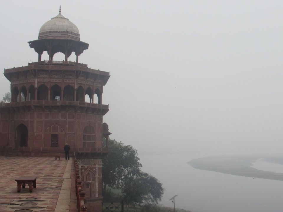 Photo of DELHI TO AGRA : THE UNPLANNED WINTER TRIP 10/16 by Aashish Aanand