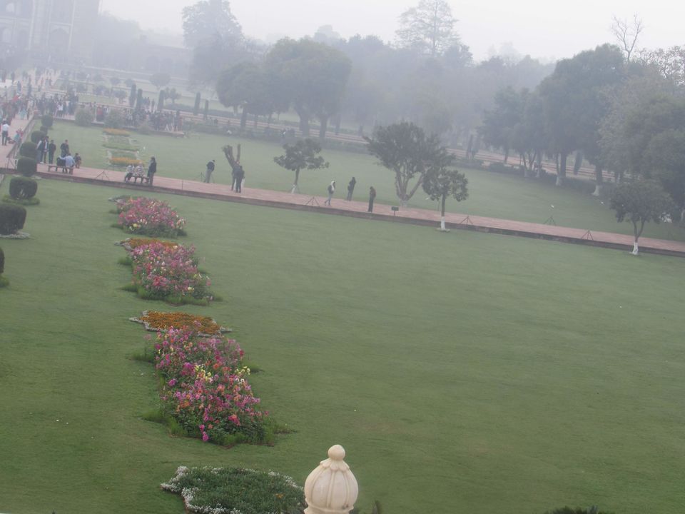 Photo of DELHI TO AGRA : THE UNPLANNED WINTER TRIP 12/16 by Aashish Aanand