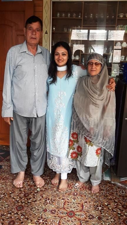 Photo of An ode to Kashmiris 4/9 by Bee The Musafir
