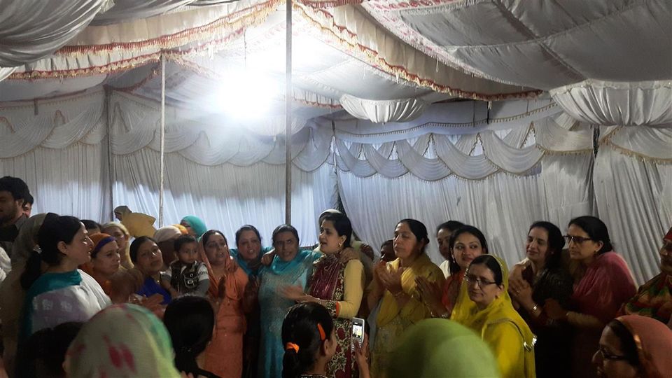 Photo of Kashmir Roundup: How I made the most of my 8-day trip! 11/17 by Bee The Musafir