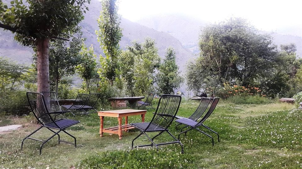 Photo of The best eco homestay for wanderlusts – the Himalayan Orchard Huts, Chamba 6/15 by Bee The Musafir