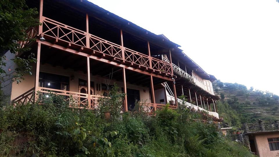 Photo of The best eco homestay for wanderlusts – the Himalayan Orchard Huts, Chamba 10/15 by Bee The Musafir