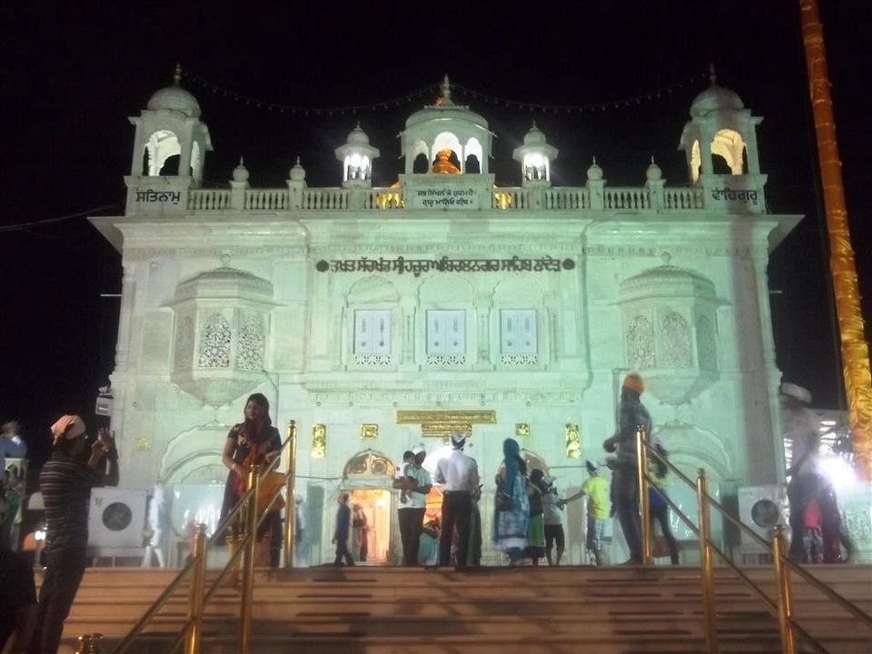 Photo of Paying obeisance at Hazur Sahib Nanded; where Guru Gobind Singh breathed his last 5/13 by Bee The Musafir