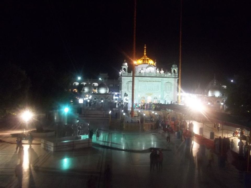 Photo of Paying obeisance at Hazur Sahib Nanded; where Guru Gobind Singh breathed his last 7/13 by Bee The Musafir
