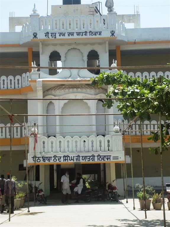 Photo of Paying obeisance at Hazur Sahib Nanded; where Guru Gobind Singh breathed his last 13/13 by Bee The Musafir