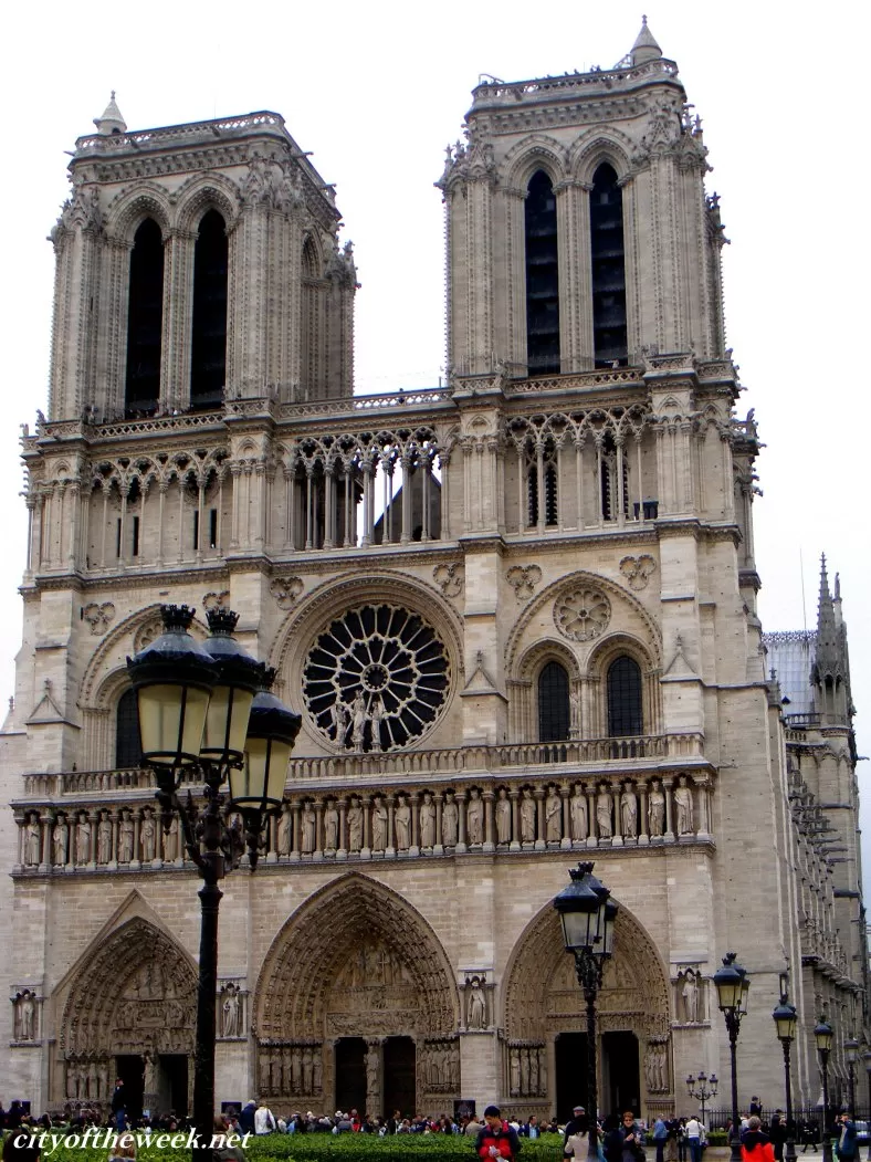 Photo of Notre-Dame de Paris, Parvis Notre-Dame - place Jean-Paul-II, Paris, France by Audrey
