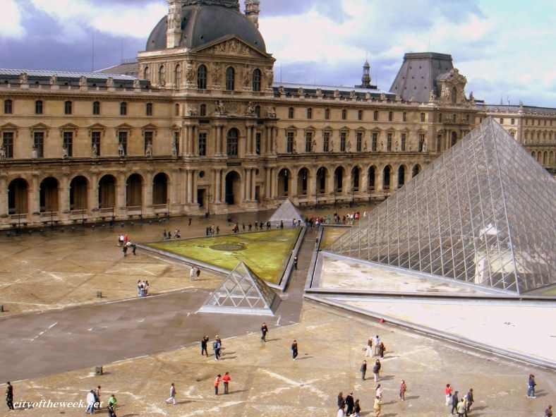 Photo of Louvre Museum, Paris, France by Audrey