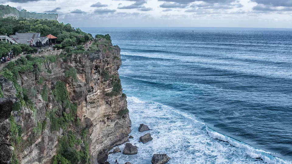 Photo of Uluwatu Temple, Pecatu, Badung Regency, Bali, Indonesia by Harsh Mundra