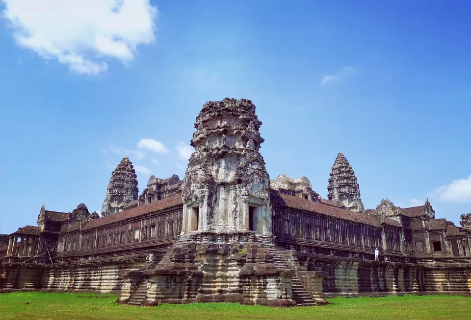 Photo of Angkor Wat, Krong Siem Reap, Cambodia by Harsh Mundra