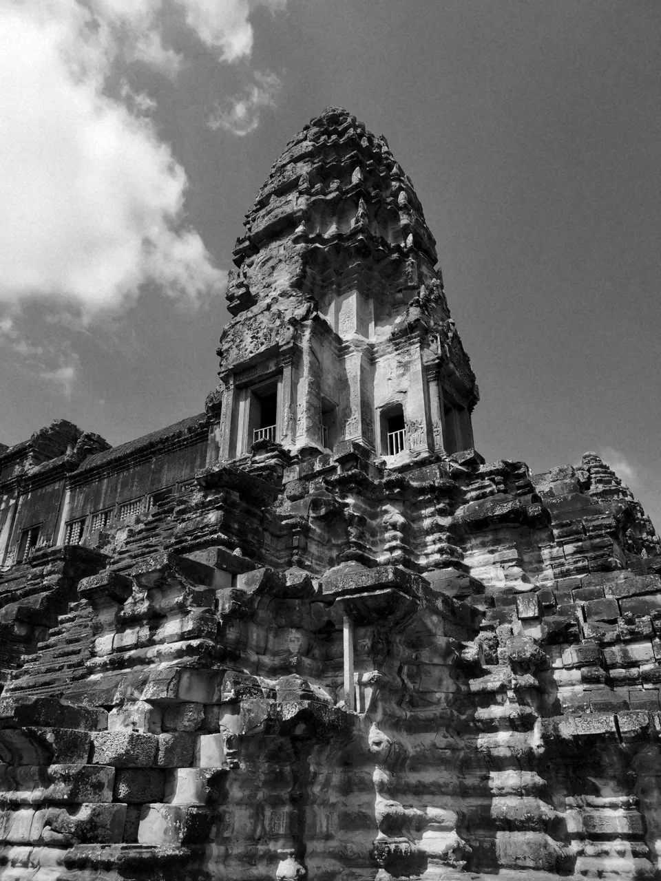 Photo of Angkor Wat, Krong Siem Reap, Cambodia by Harsh Mundra