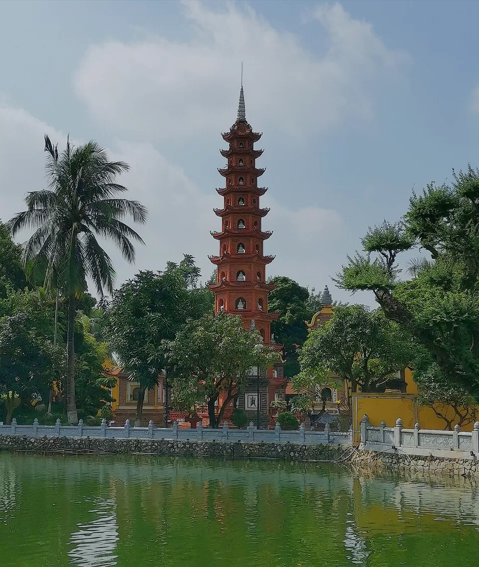 Photo of Tran Quoc Pagoda, Đường Thanh Niên, Yên Phụ, Tây Hồ, Hanoi, Vietnam by Harsh Mundra