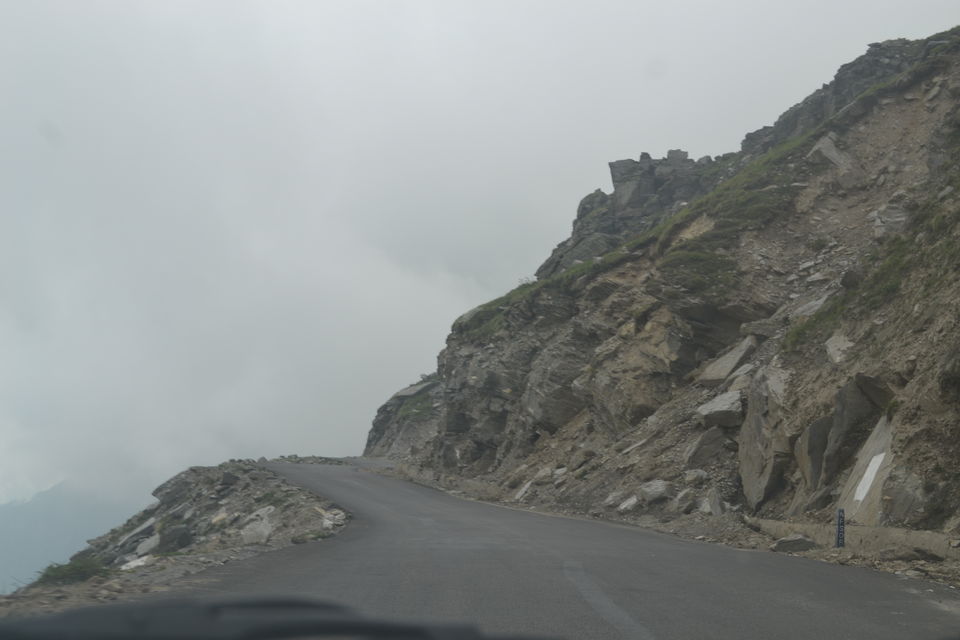 Photo of Rohtang Pass, Lahaul And Spiti, Himachal Pradesh, India by The_Budget_Backpacker
