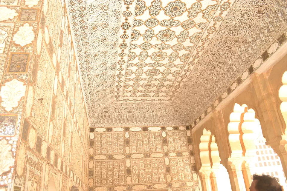 Photo of Sheesh Mahal, Jaipur, Rajasthan, India by The_Budget_Backpacker