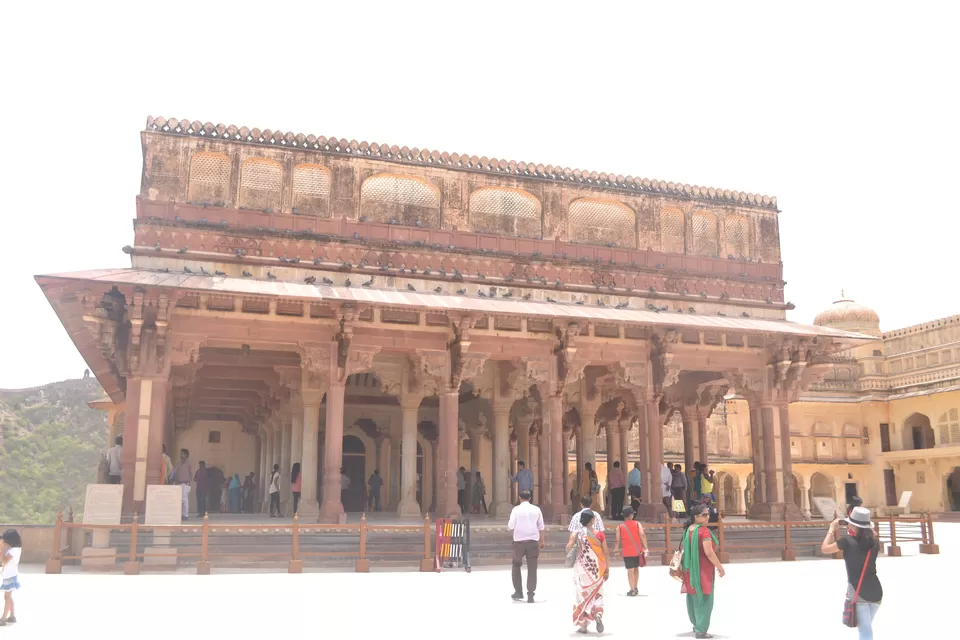 Photo of Sheesh Mahal, Jaipur, Rajasthan, India by The_Budget_Backpacker