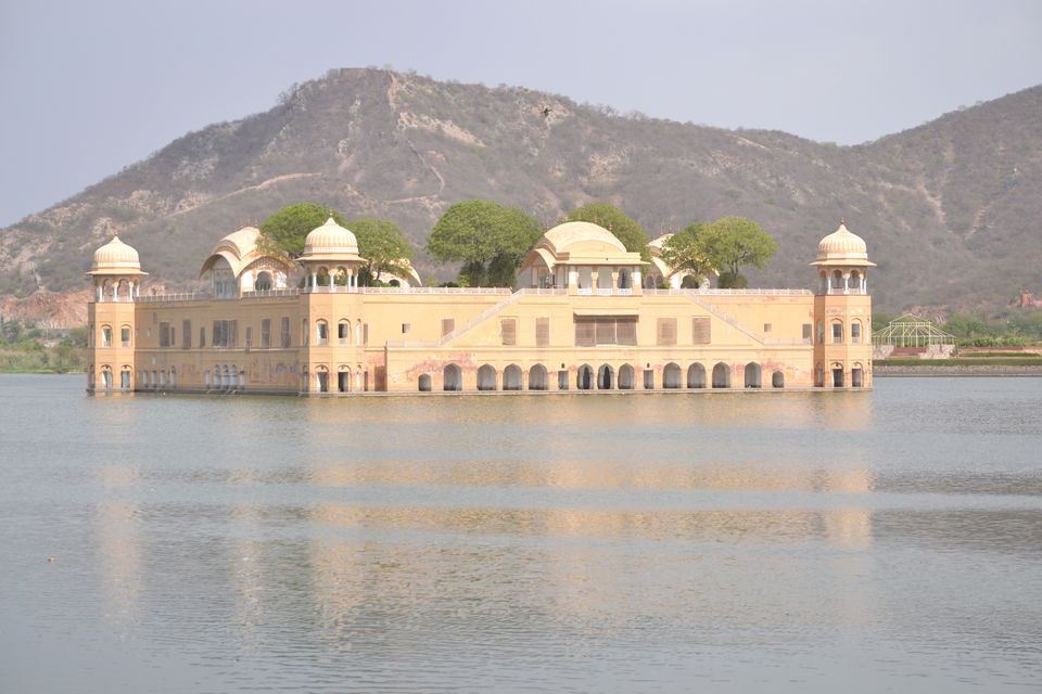 Photo of Jal Mahal, Jaipur, Rajasthan, India by The_Budget_Backpacker
