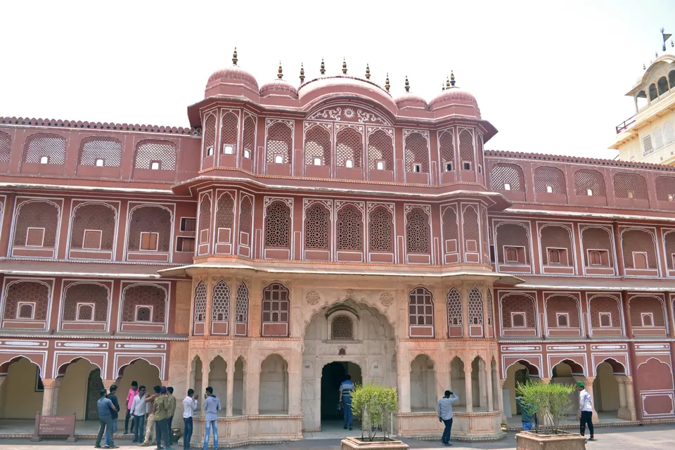 Photo of Hawa Mahal, Hawa Mahal Road, Badi Choupad, Pink City, Jaipur, Rajasthan, India by The_Budget_Backpacker