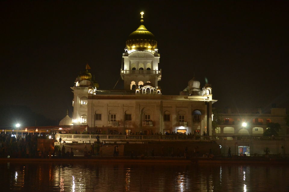 Photo of Gurudwara Bangla Sahib, New Delhi, Delhi, India by The_Budget_Backpacker