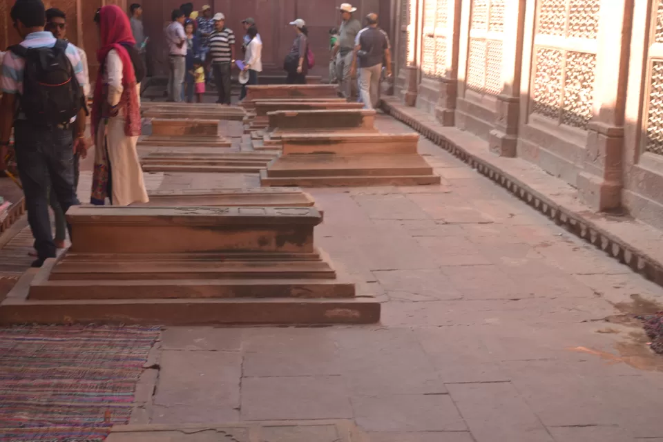Photo of Tomb of Salim Chishti, Dadupura, Fatehpur Sikri, Uttar Pradesh, India by The_Budget_Backpacker