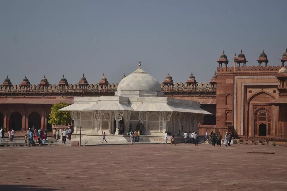 Photo of Tomb of Salim Chishti, Dadupura, Fatehpur Sikri, Uttar Pradesh, India by The_Budget_Backpacker