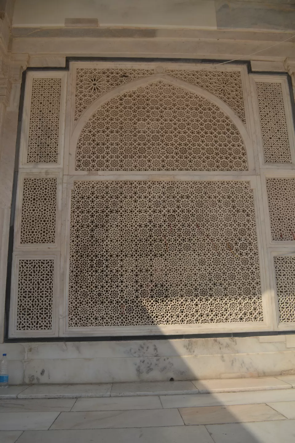 Photo of Tomb of Salim Chishti, Dadupura, Fatehpur Sikri, Uttar Pradesh, India by The_Budget_Backpacker