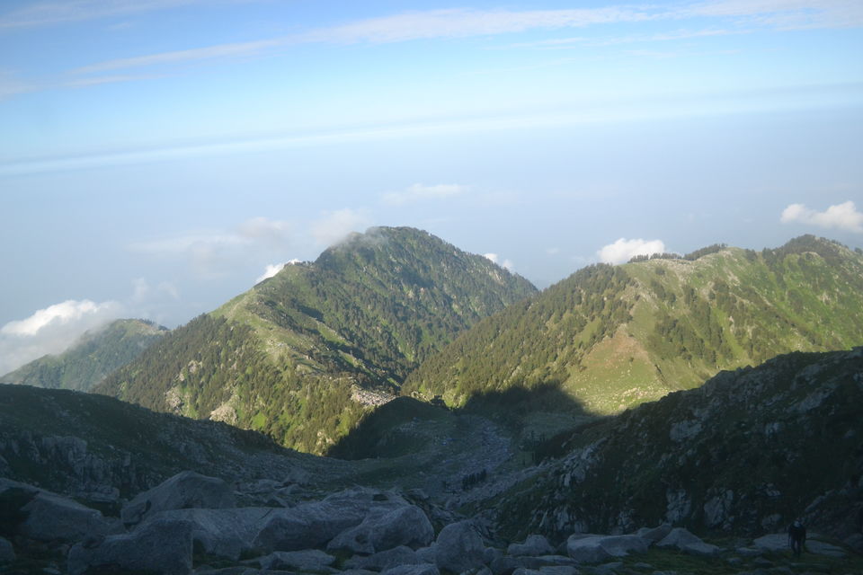 Photo of Indrahar Pass Trail, Dhar Alangari, Himachal Pradesh, India by The_Budget_Backpacker
