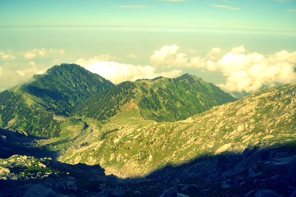 Photo of Indrahar Pass Trail, Dhar Alangari, Himachal Pradesh, India by The_Budget_Backpacker