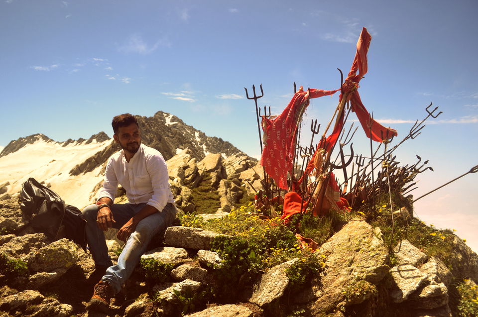 Photo of Indrahar Pass Trail, Dhar Alangari, Himachal Pradesh, India by The_Budget_Backpacker