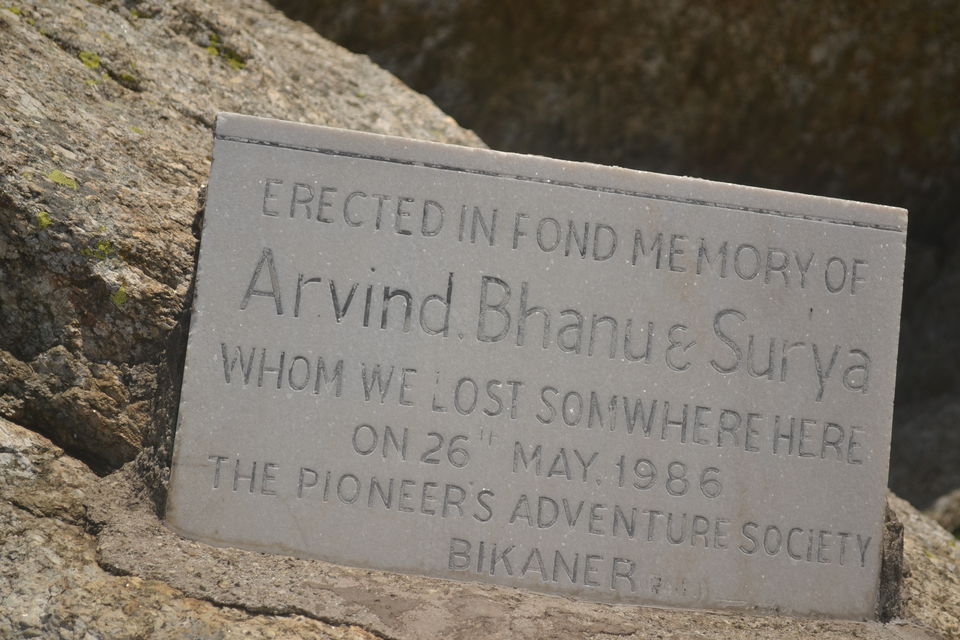 Photo of Indrahar Pass Trail, Dhar Alangari, Himachal Pradesh, India by The_Budget_Backpacker
