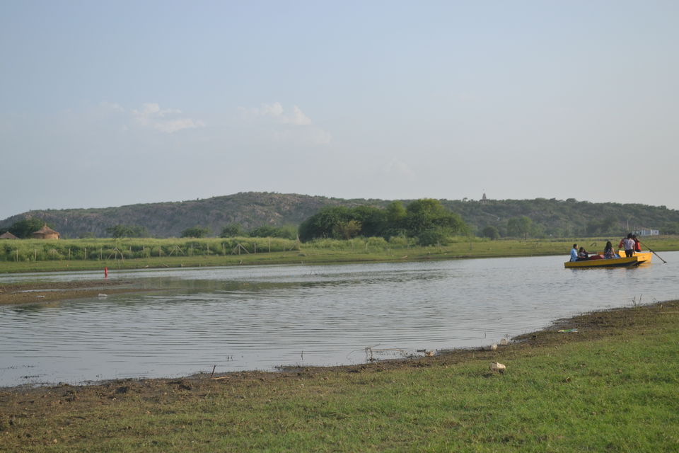 Photo of The serene and quaint Damdama lake 15/18 by The_Budget_Backpacker
