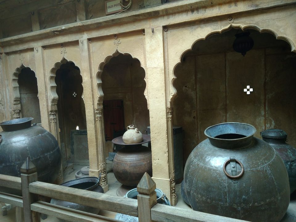 Photo of Patwon Ki Haveliyan, Amar Sagar Pol, Jaisalmer, Rajasthan, India by The_Budget_Backpacker