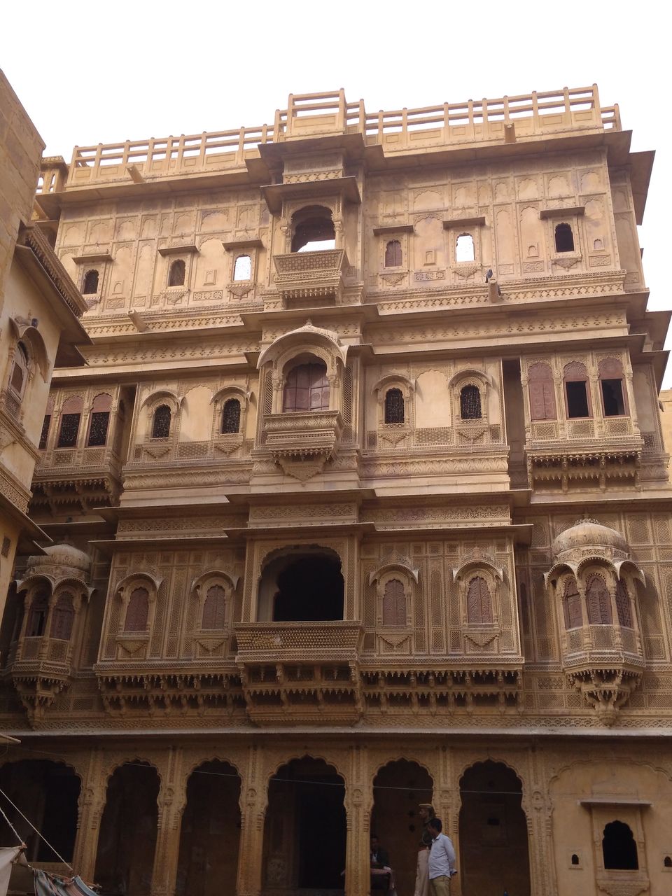 Photo of Patwon Ki Haveliyan, Amar Sagar Pol, Jaisalmer, Rajasthan, India by The_Budget_Backpacker