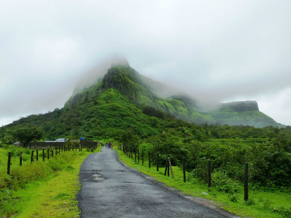 Photo of Visapur Fort, Malavli, Maharashtra, India by The_Budget_Backpacker