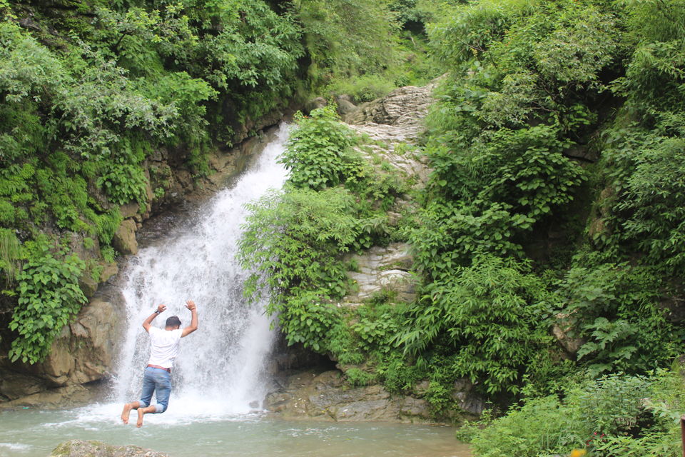 Photo of Shikhar Fall, Kairwaan Gaon, Dumal Gaon, Uttarakhand, India by The_Budget_Backpacker