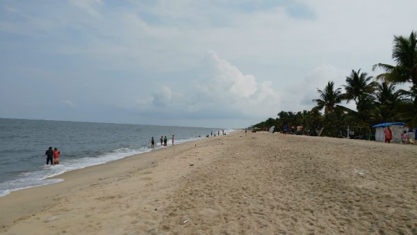 Photo of Marari Beach Alappuzha, Mararikulam, Kerala, India by E Jey