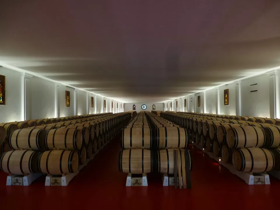 Photo of Saint-Émilion, France by Pix