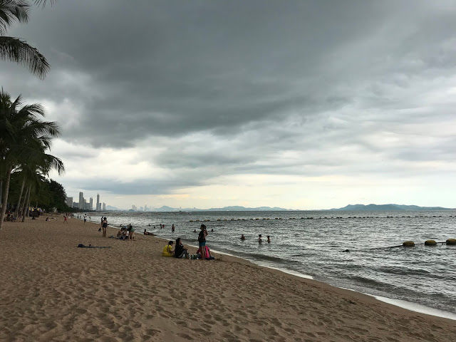 Photo of Jom Tien Beach, Chon Buri, Thailand by Akash Arora