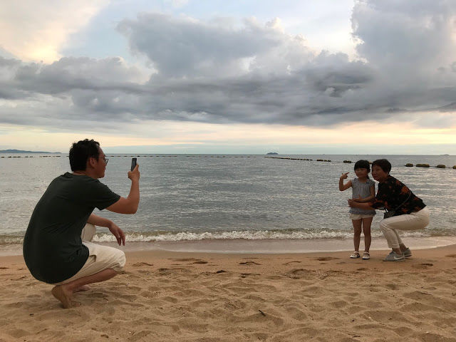 Photo of Jom Tien Beach, Chon Buri, Thailand by Akash Arora