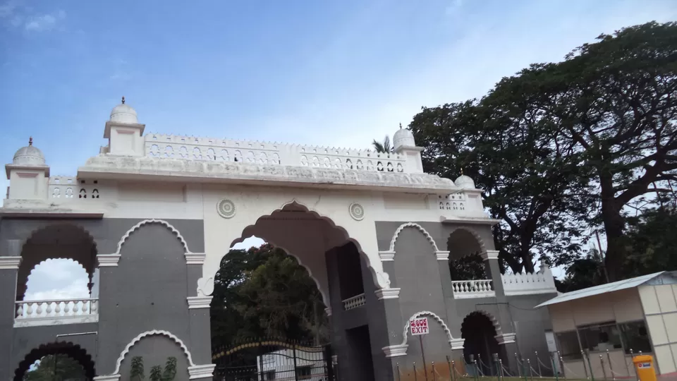Photo of KRS Dam Road, Krishnarajasagara, Karnataka, India by Traveller