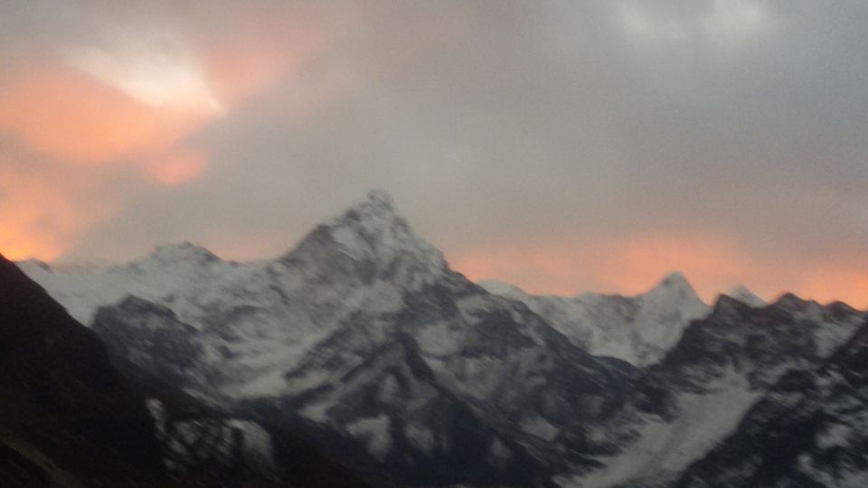 Photo of Mount Everest by Nature Explore trekking