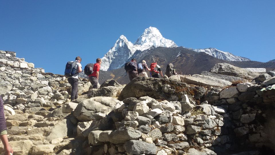 Photo of Mount Everest by Nature Explore trekking