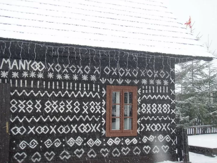 Photo of Kaštieľ Čičmany, Čičmany, Slovakia by Unshod Rover