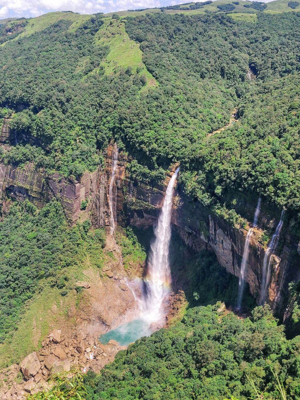 Photo of NohKaLikai Falls, Meghalaya by Urvashi Rana